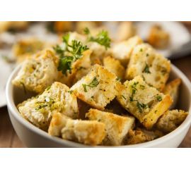 Сухарики, гренки